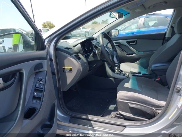 Photo 4 VIN: 5NPDH4AE2FH602535 - HYUNDAI ELANTRA 