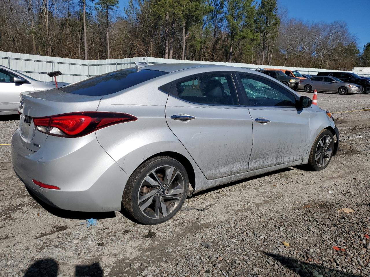 Photo 2 VIN: 5NPDH4AE2FH606729 - HYUNDAI ELANTRA 