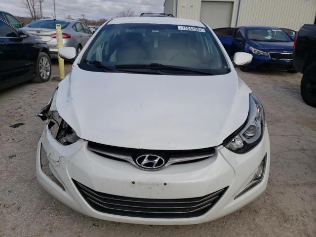 Photo 4 VIN: 5NPDH4AE2FH611865 - HYUNDAI ELANTRA SE 