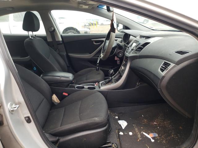 Photo 4 VIN: 5NPDH4AE2FH612806 - HYUNDAI ELANTRA SE 