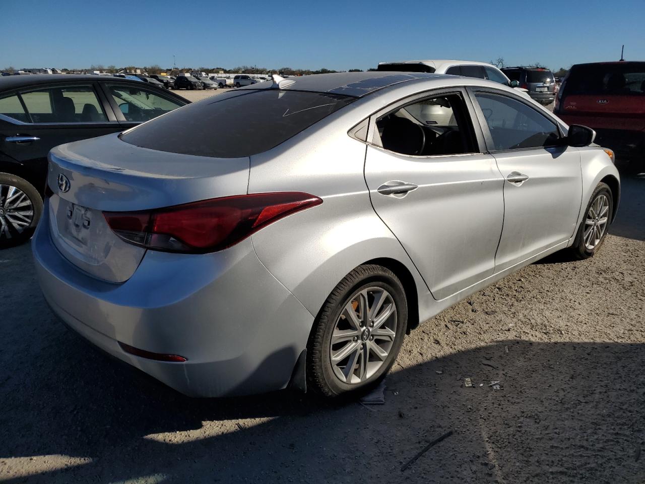 Photo 2 VIN: 5NPDH4AE2FH619478 - HYUNDAI ELANTRA 