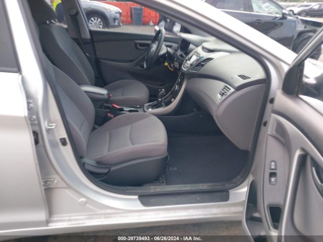 Photo 4 VIN: 5NPDH4AE2FH620467 - HYUNDAI ELANTRA 