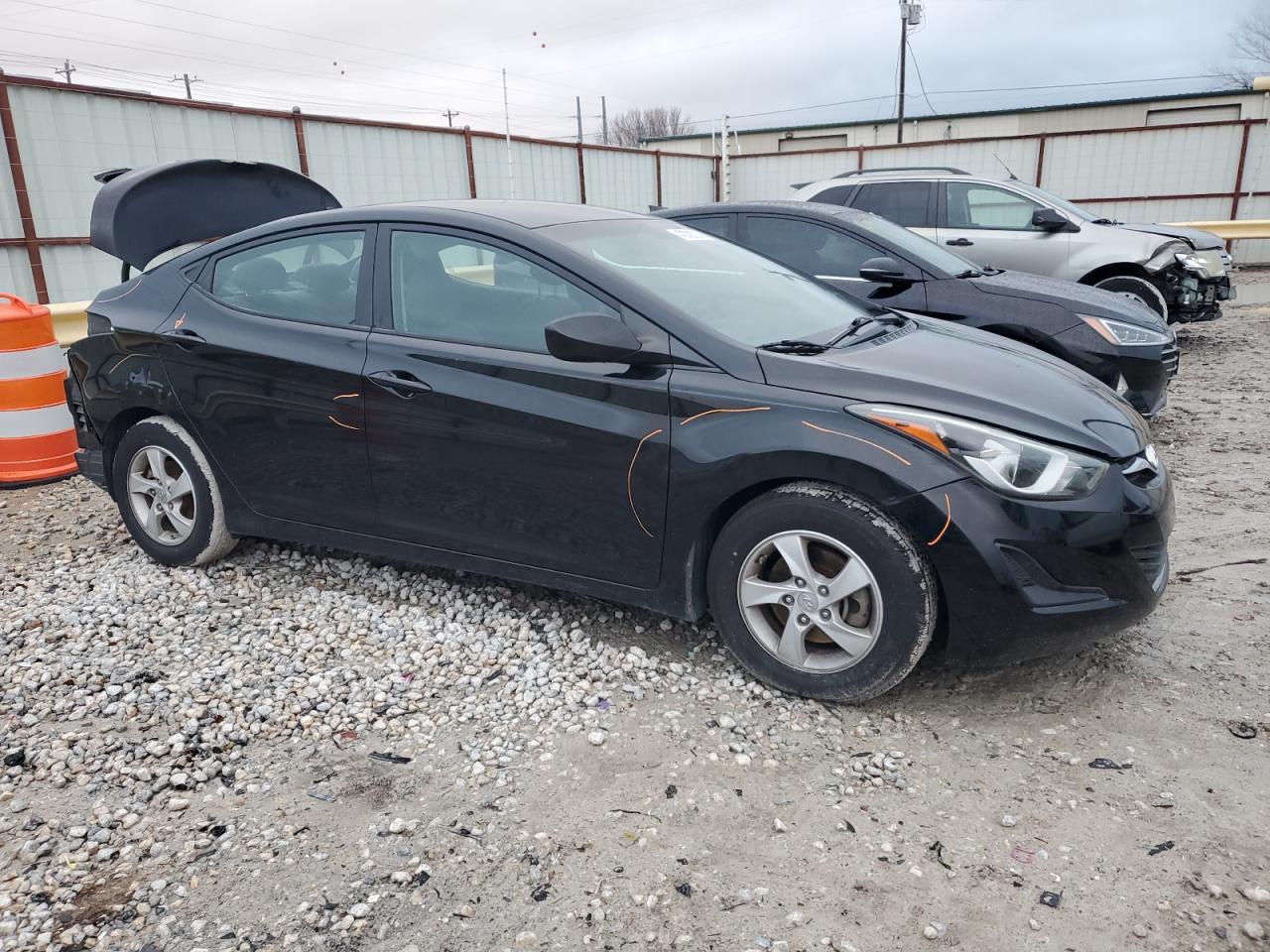 Photo 3 VIN: 5NPDH4AE2FH623708 - HYUNDAI ELANTRA SE 