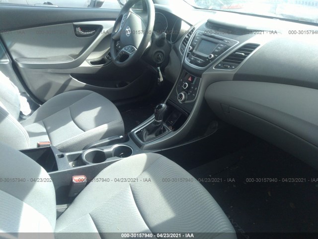 Photo 4 VIN: 5NPDH4AE2FH624566 - HYUNDAI ELANTRA 