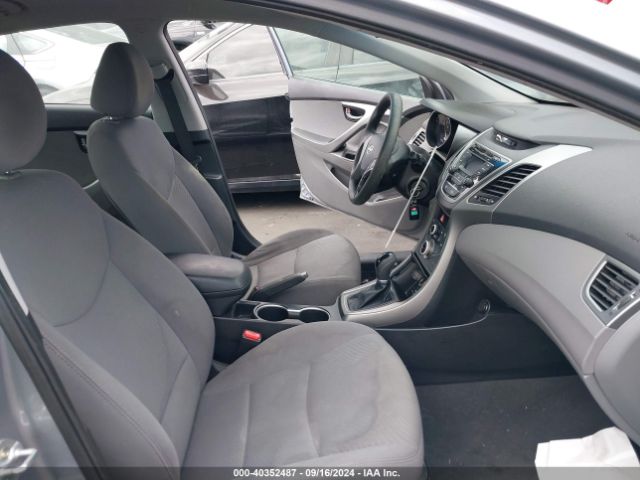 Photo 4 VIN: 5NPDH4AE2FH626821 - HYUNDAI ELANTRA 