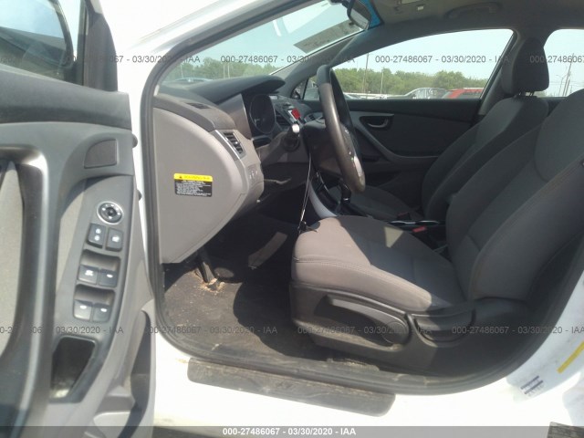 Photo 4 VIN: 5NPDH4AE2FH632537 - HYUNDAI ELANTRA 