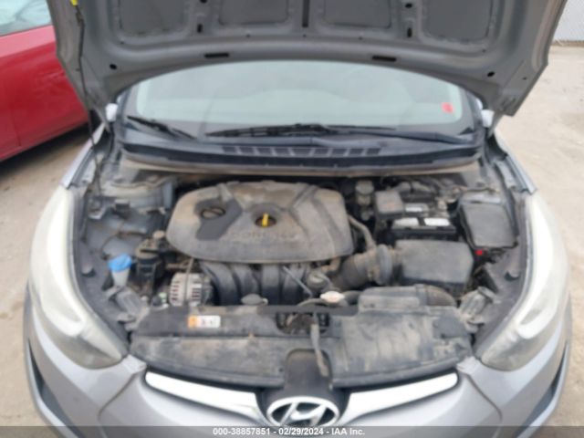 Photo 9 VIN: 5NPDH4AE2FH636233 - HYUNDAI ELANTRA 