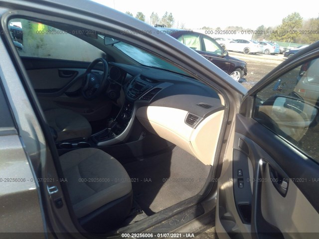 Photo 4 VIN: 5NPDH4AE2FH651086 - HYUNDAI ELANTRA 