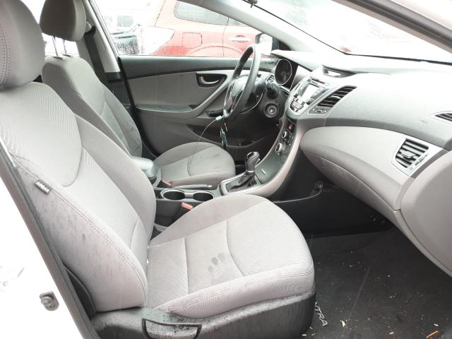 Photo 4 VIN: 5NPDH4AE2GH661179 - HYUNDAI ELANTRA SE 