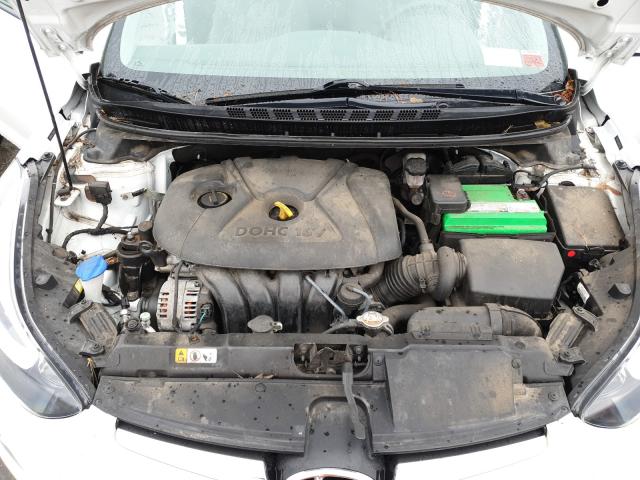 Photo 6 VIN: 5NPDH4AE2GH661179 - HYUNDAI ELANTRA SE 