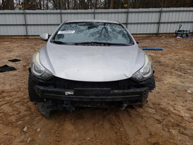 Photo 4 VIN: 5NPDH4AE2GH667645 - HYUNDAI ELANTRA SE 