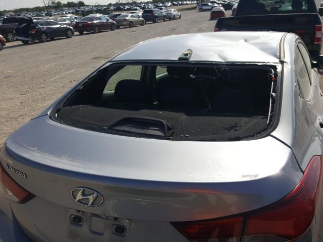 Photo 8 VIN: 5NPDH4AE2GH673218 - HYUNDAI ELANTRA SE 