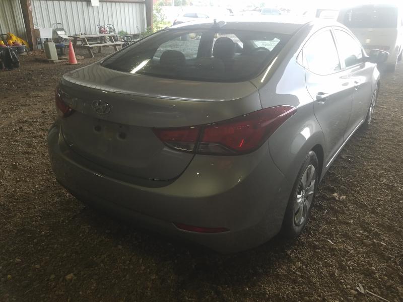 Photo 3 VIN: 5NPDH4AE2GH677396 - HYUNDAI ELANTRA SE 