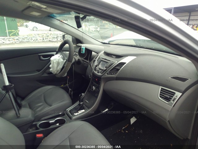 Photo 4 VIN: 5NPDH4AE2GH677768 - HYUNDAI ELANTRA 