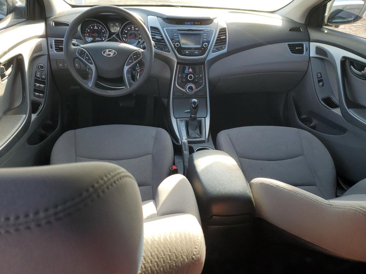 Photo 7 VIN: 5NPDH4AE2GH687538 - HYUNDAI ELANTRA 