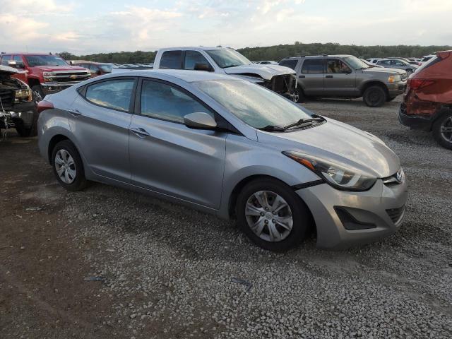 Photo 3 VIN: 5NPDH4AE2GH688365 - HYUNDAI ELANTRA SE 