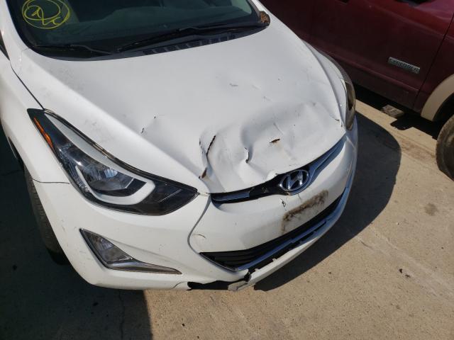 Photo 8 VIN: 5NPDH4AE2GH688740 - HYUNDAI ELANTRA SE 