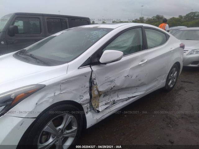 Photo 5 VIN: 5NPDH4AE2GH698006 - HYUNDAI ELANTRA 