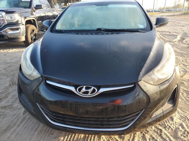 Photo 4 VIN: 5NPDH4AE2GH704628 - HYUNDAI ELANTRA SE 