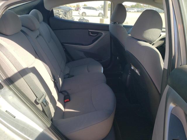 Photo 9 VIN: 5NPDH4AE2GH712230 - HYUNDAI ELANTRA SE 