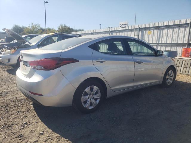 Photo 2 VIN: 5NPDH4AE2GH714043 - HYUNDAI ELANTRA SE 