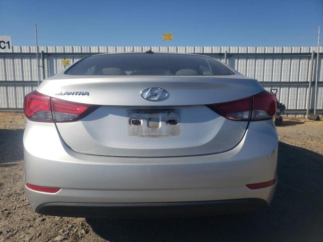 Photo 5 VIN: 5NPDH4AE2GH714043 - HYUNDAI ELANTRA SE 