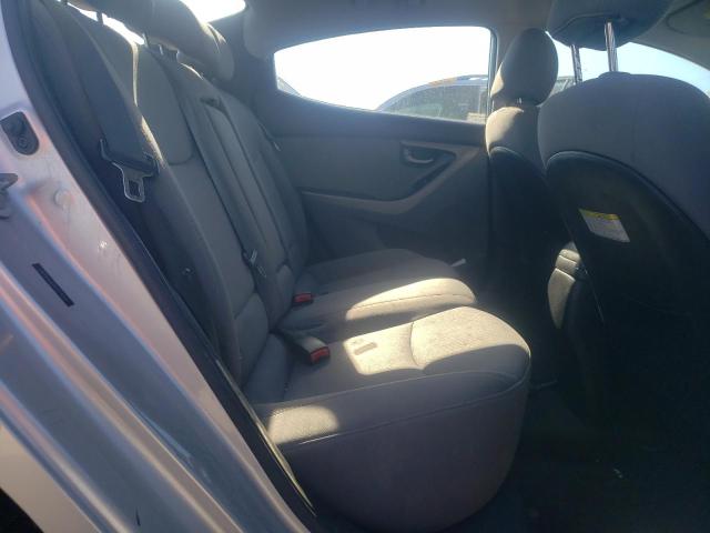 Photo 9 VIN: 5NPDH4AE2GH714043 - HYUNDAI ELANTRA SE 