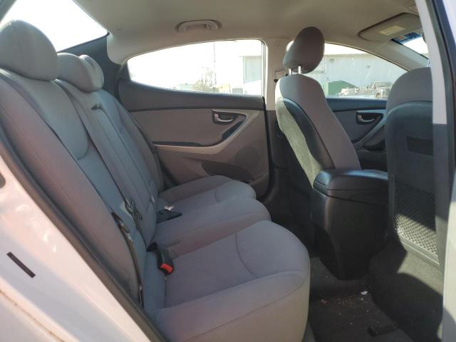 Photo 9 VIN: 5NPDH4AE2GH716651 - HYUNDAI ELANTRA SE 