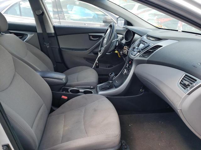 Photo 4 VIN: 5NPDH4AE2GH718884 - HYUNDAI ELANTRA SE 