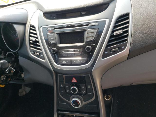 Photo 8 VIN: 5NPDH4AE2GH718884 - HYUNDAI ELANTRA SE 