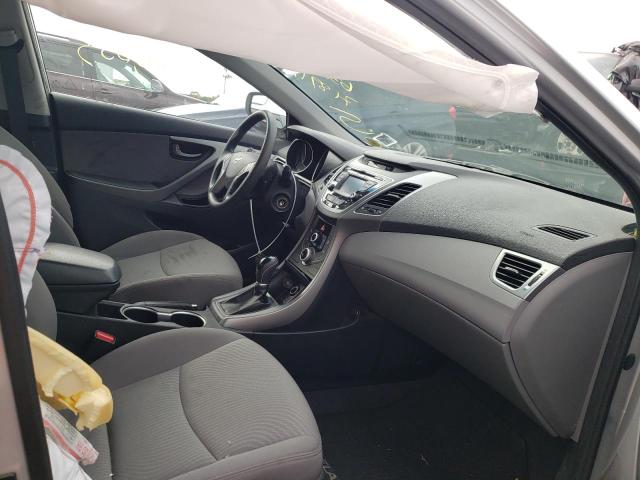 Photo 4 VIN: 5NPDH4AE2GH718917 - HYUNDAI ELANTRA SE 