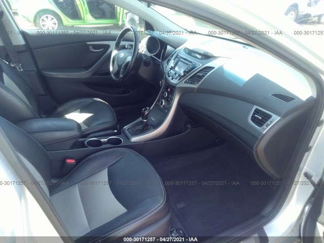 Photo 4 VIN: 5NPDH4AE2GH724555 - HYUNDAI ELANTRA 