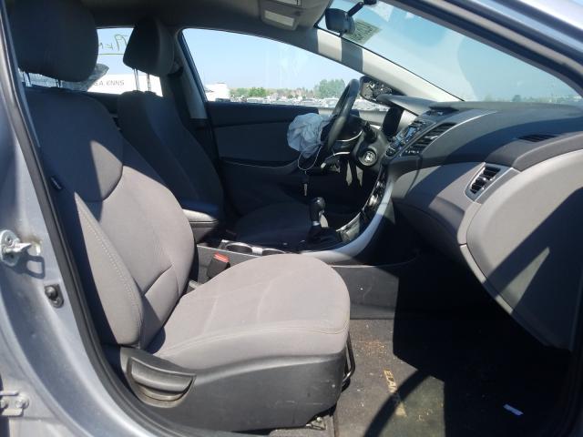 Photo 4 VIN: 5NPDH4AE2GH727097 - HYUNDAI ELANTRA SE 