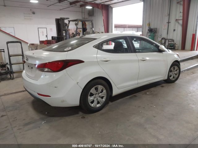 Photo 3 VIN: 5NPDH4AE2GH727472 - HYUNDAI ELANTRA 