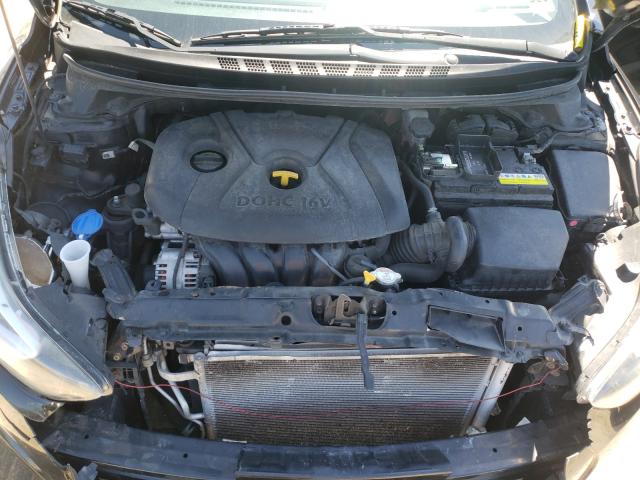 Photo 6 VIN: 5NPDH4AE2GH730324 - HYUNDAI ELANTRA SE 