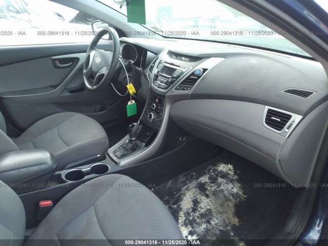 Photo 4 VIN: 5NPDH4AE2GH730436 - HYUNDAI ELANTRA 