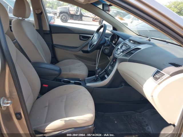 Photo 4 VIN: 5NPDH4AE2GH734681 - HYUNDAI ELANTRA 