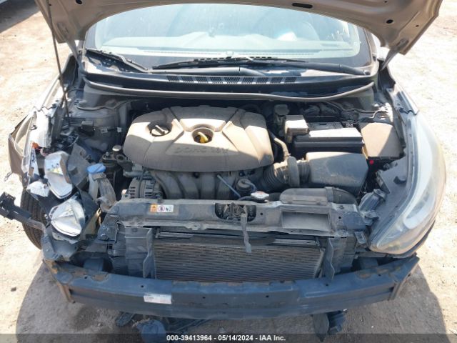 Photo 9 VIN: 5NPDH4AE2GH734681 - HYUNDAI ELANTRA 