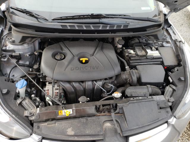 Photo 6 VIN: 5NPDH4AE2GH734888 - HYUNDAI ELANTRA SE 