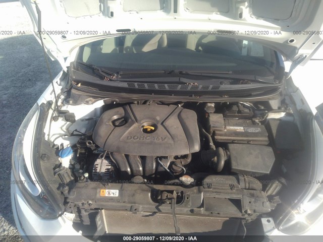 Photo 9 VIN: 5NPDH4AE2GH735524 - HYUNDAI ELANTRA 