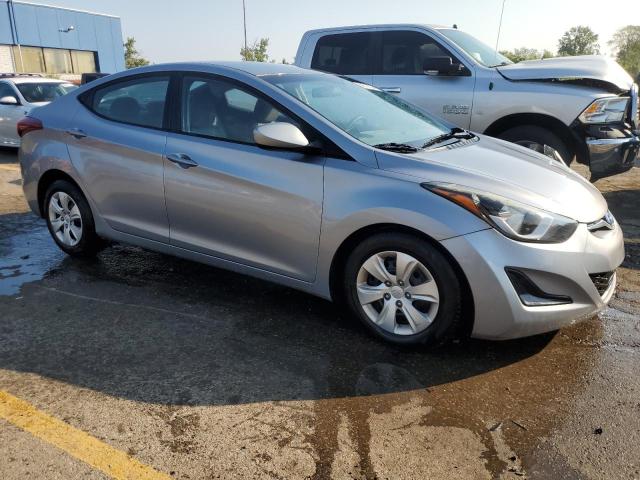 Photo 3 VIN: 5NPDH4AE2GH736351 - HYUNDAI ELANTRA SE 