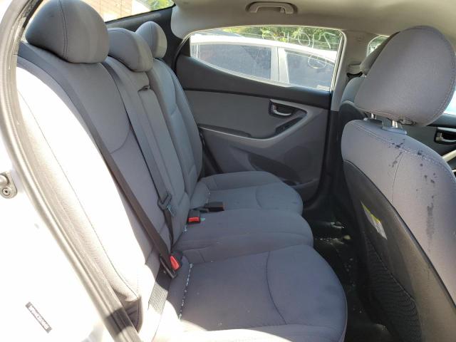 Photo 9 VIN: 5NPDH4AE2GH740450 - HYUNDAI ELANTRA 