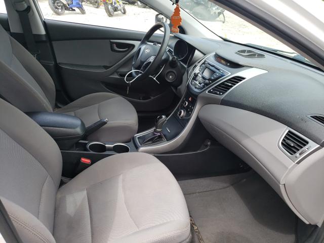 Photo 4 VIN: 5NPDH4AE2GH742750 - HYUNDAI ELANTRA SE 