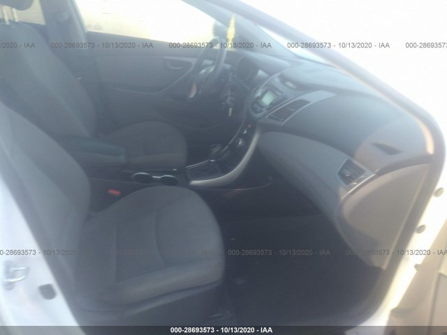 Photo 4 VIN: 5NPDH4AE2GH743221 - HYUNDAI ELANTRA 