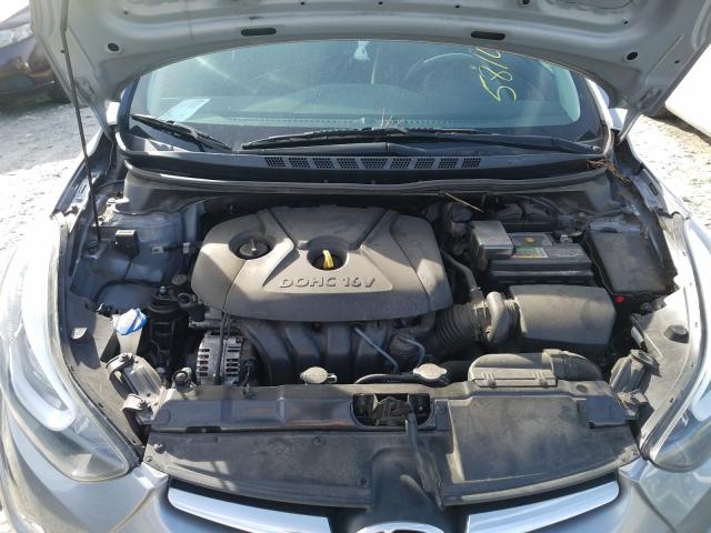 Photo 6 VIN: 5NPDH4AE2GH744420 - HYUNDAI ELANTRA SE 