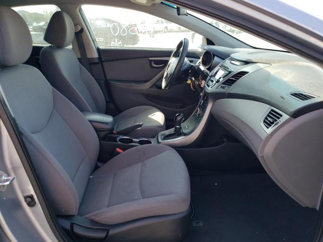 Photo 4 VIN: 5NPDH4AE2GH745499 - HYUNDAI ELANTRA SE 