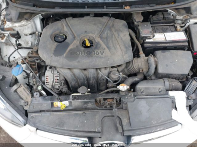 Photo 9 VIN: 5NPDH4AE2GH748919 - HYUNDAI ELANTRA 