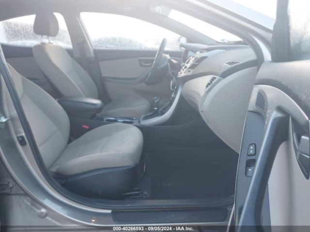 Photo 4 VIN: 5NPDH4AE2GH753117 - HYUNDAI ELANTRA 