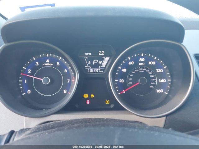 Photo 6 VIN: 5NPDH4AE2GH753117 - HYUNDAI ELANTRA 