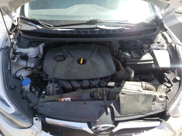 Photo 6 VIN: 5NPDH4AE2GH753246 - HYUNDAI ELANTRA 